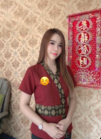 Mnao (Mona) ไซด์ไลน์ Ratchada 17