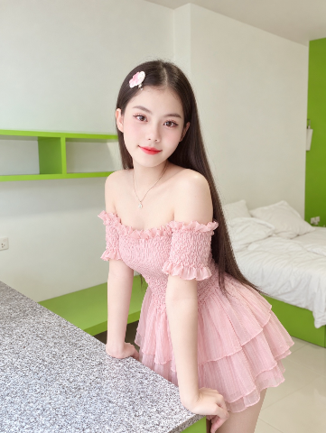 Yllie ไซด์ไลน์ Taksin