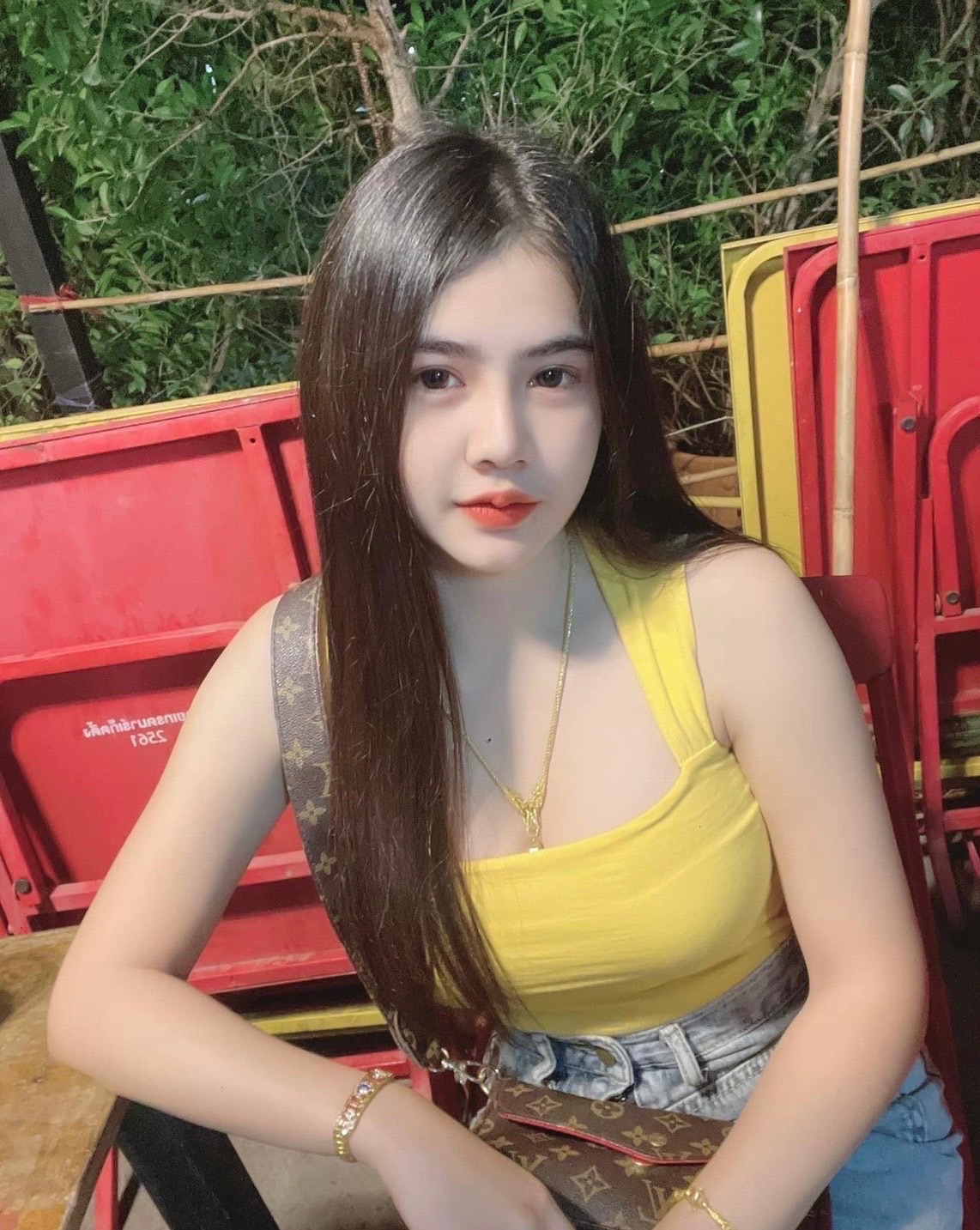 แตงกว่าอมตะ พานทอง