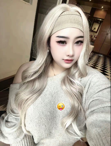Thina profile photo in Din Daeng