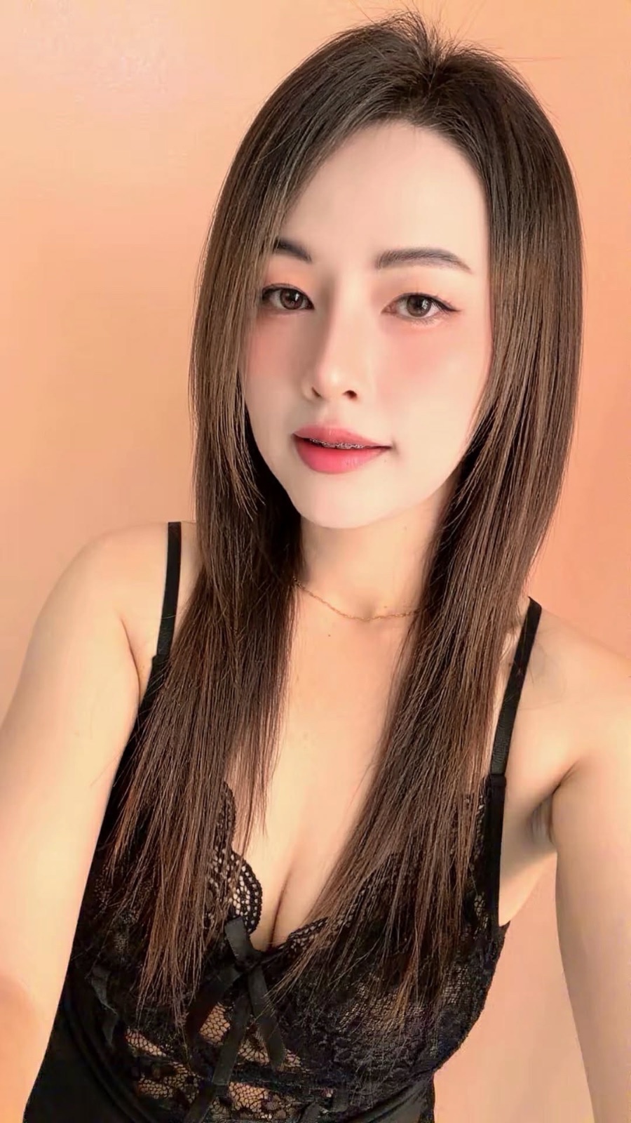 Jenny เขตดินแดง