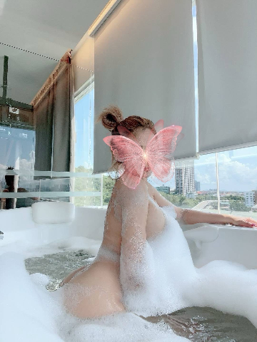 Chmpyae🥂(rbnganngmphankhr) profile photo in Si Racha