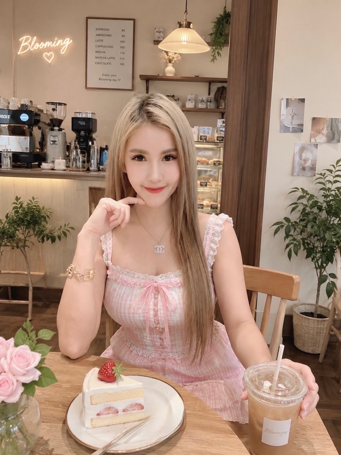 นินิว บางละมุง