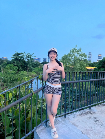 จีน่า ไซด์ไลน์ รัชดา17