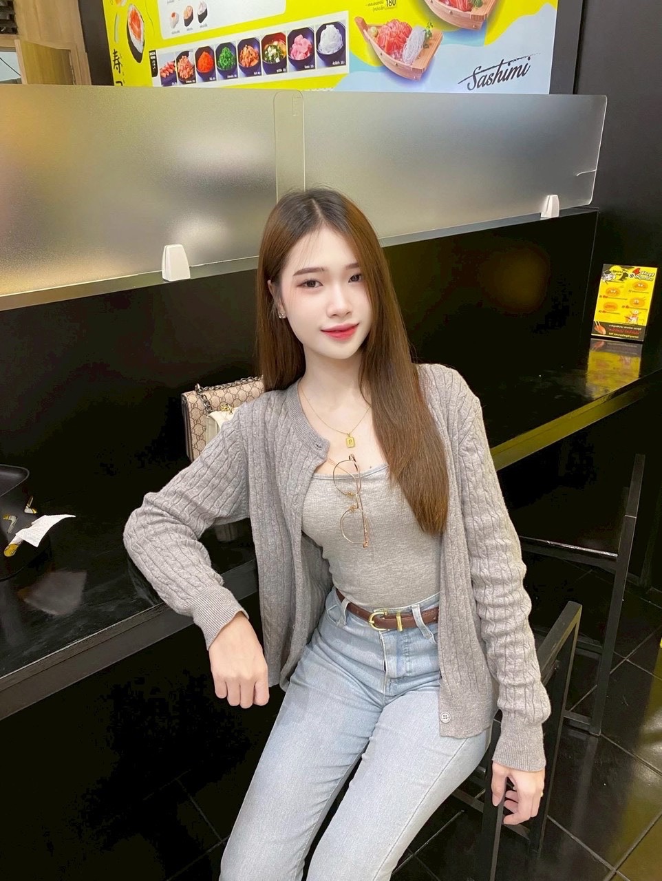ลูกพีช เขตดินแดง