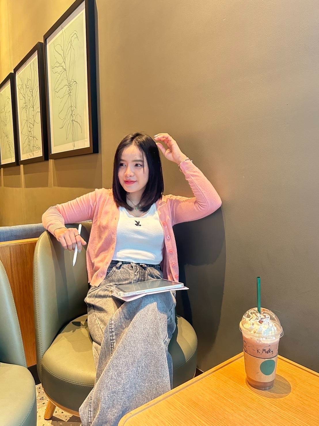 เนยหวาน สาวน้อยนักศึกษา เขตบึงกุ่ม
