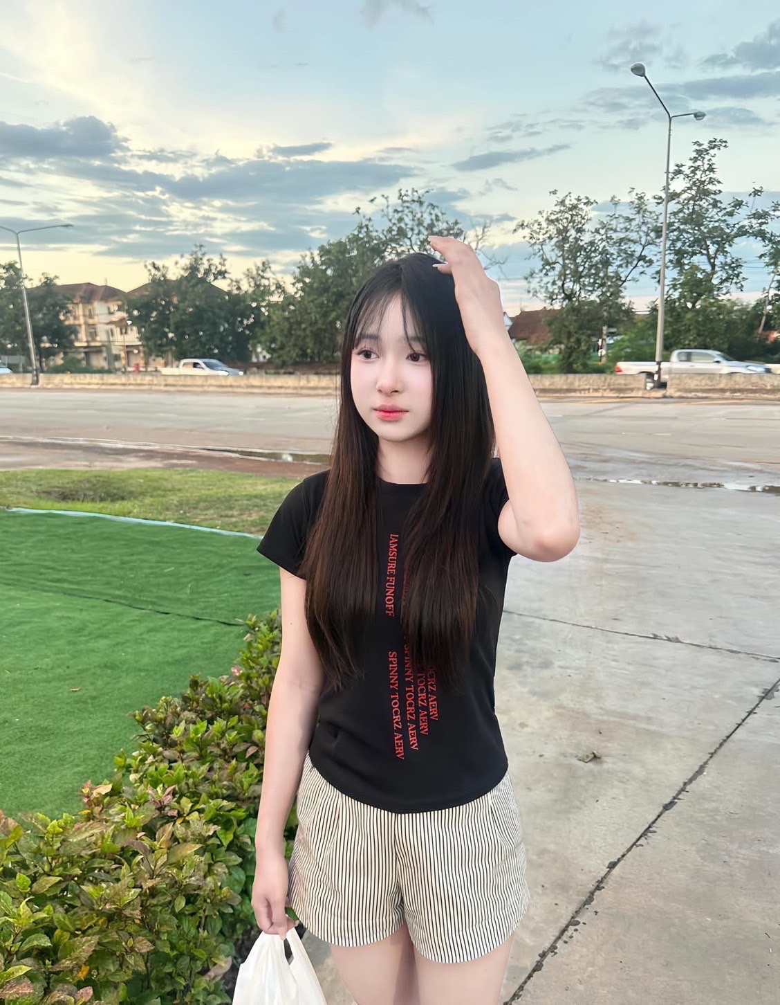 น้องขนม🌸อมตะนคร พานทอง