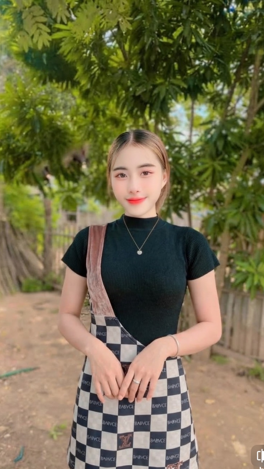 โพนี่ mueang-nonthaburi