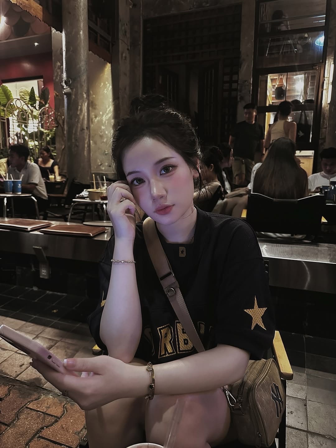 ใบม่อน ศรีราชา