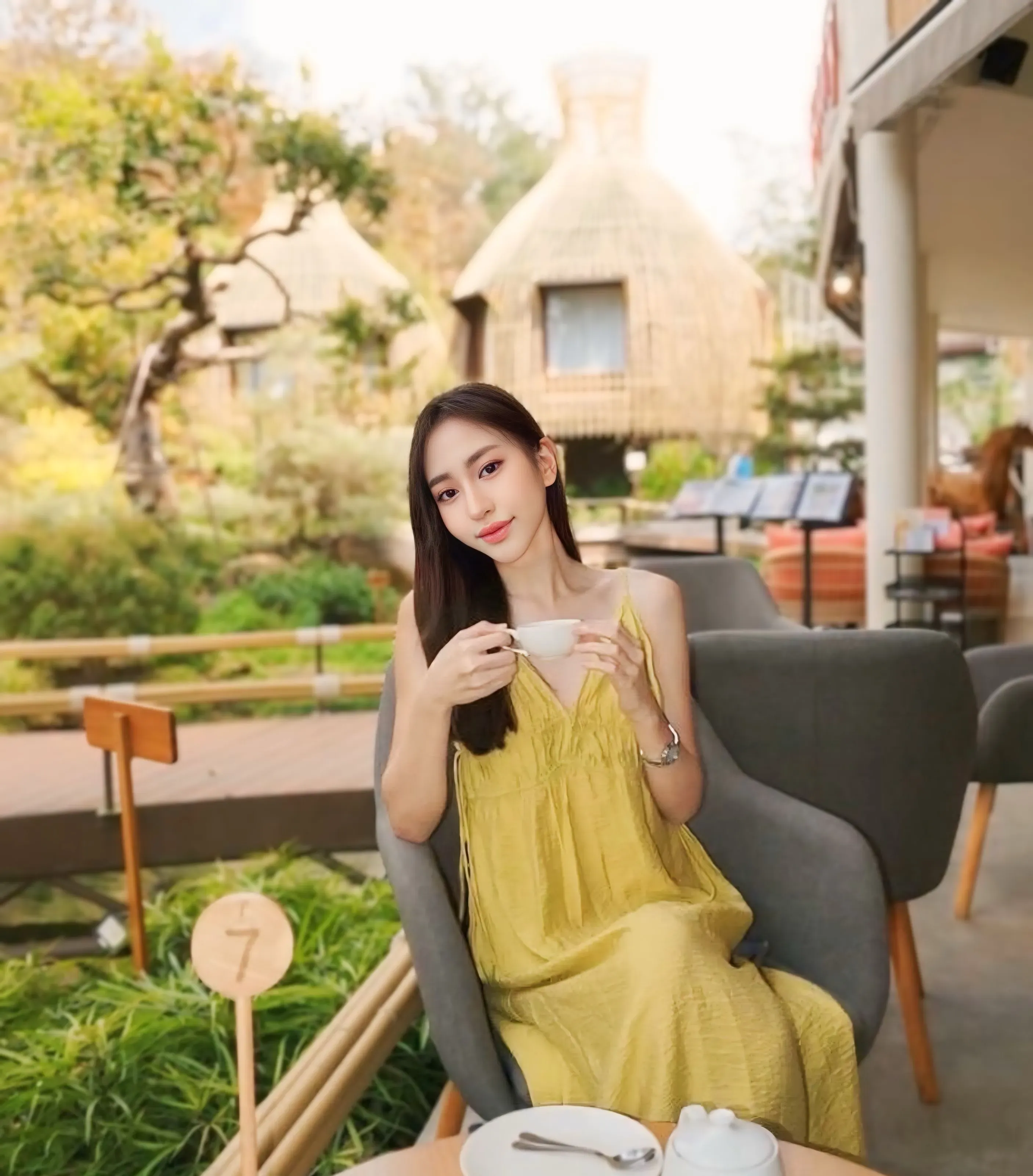 FAN4YOU - มิกิ นักศึกรับงาน มิกิ นักศึกรับงาน