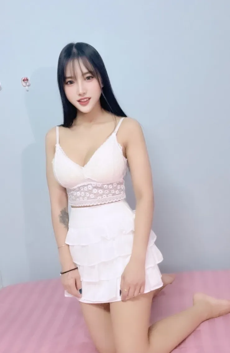 ยัมมี่ นางแบบ พริ๊ดตี้ เขตห้วยขวาง