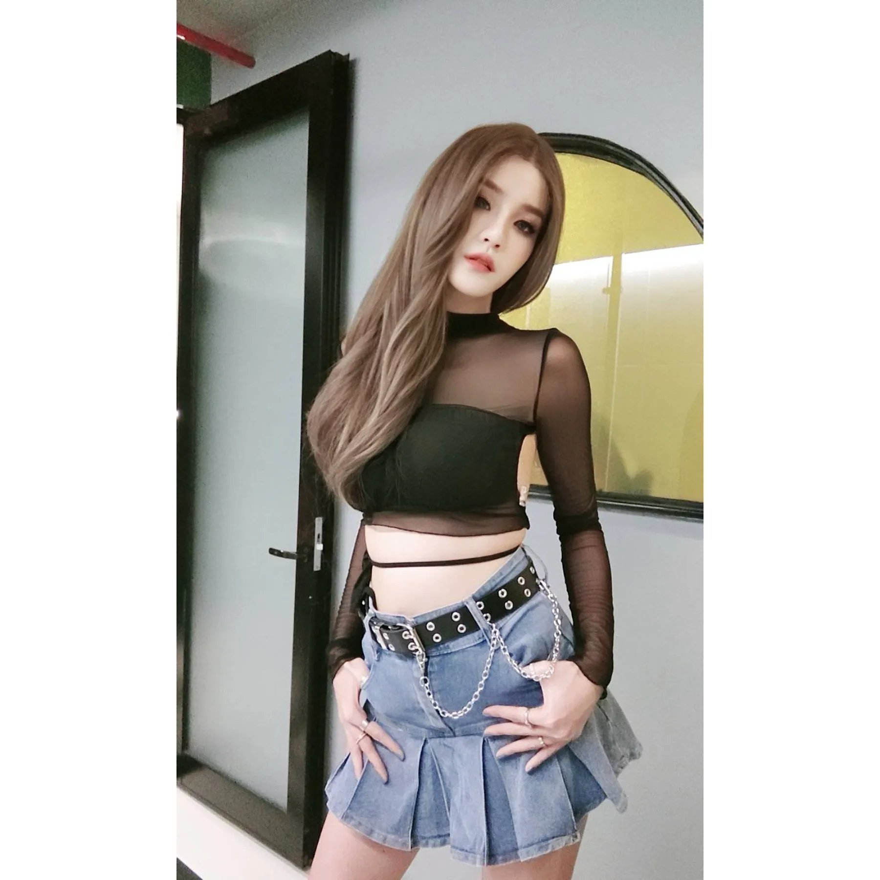 ยูมิ ลูกคุณหนู เอวบางกรอบ หุ่นเป๊ะ งานบู้