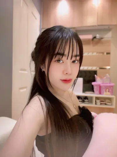 Nongminni (Minnie) khet-khlong-toei