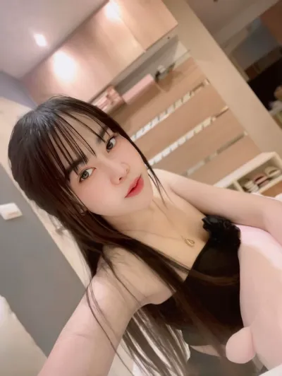 Nongminni (Minnie) khet-khlong-toei