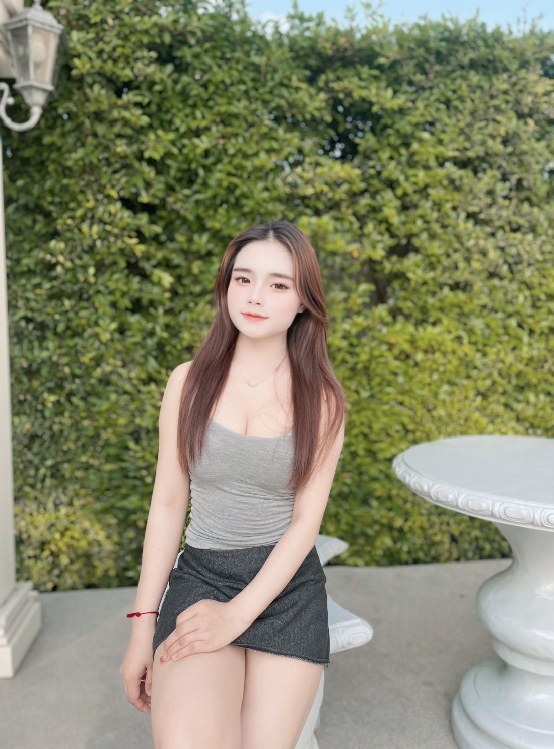 ใบม่อน