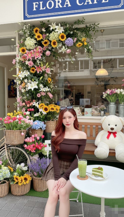 จินนี่ ธัญบุรี