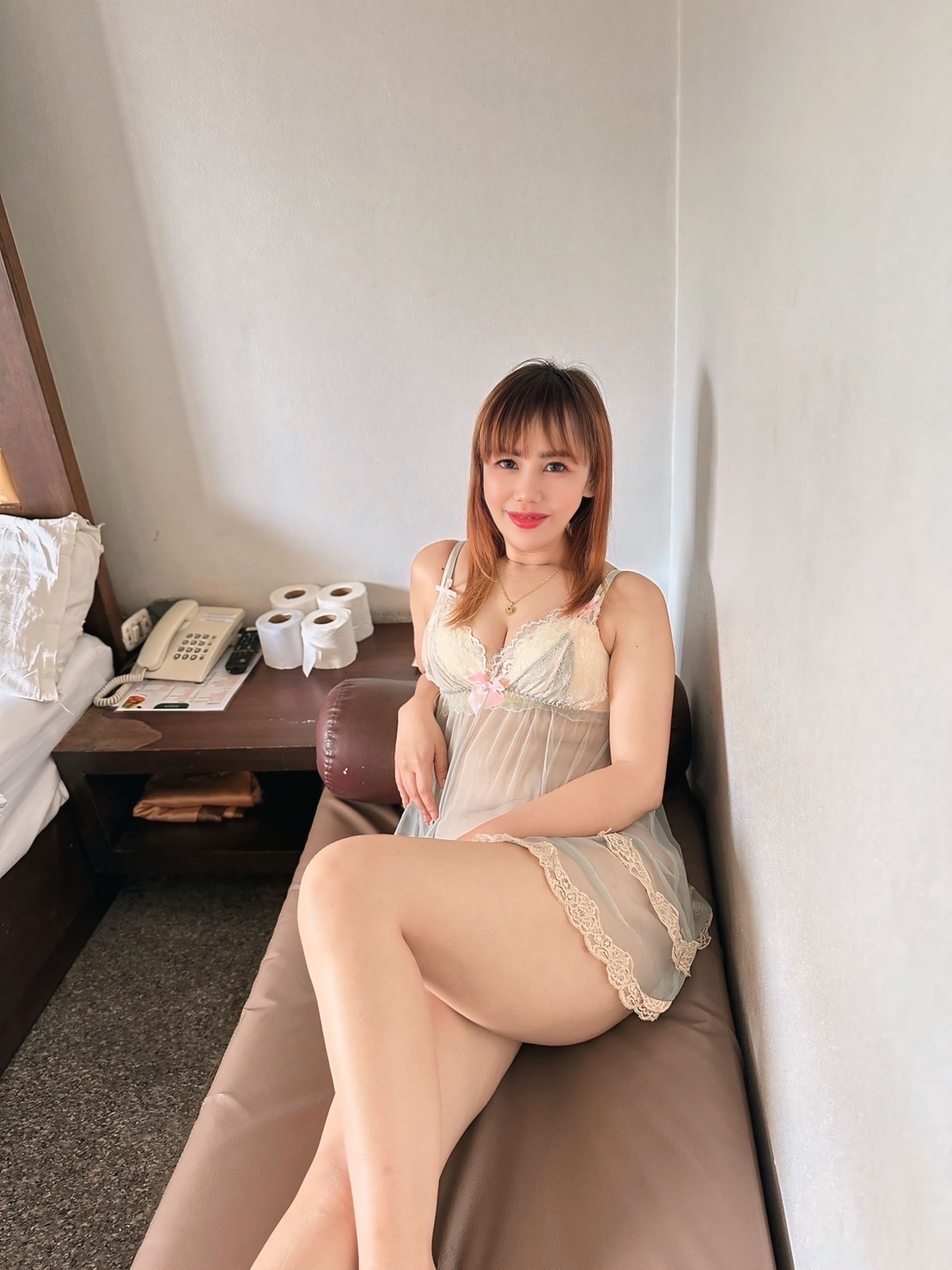 มีนา