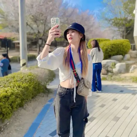 Khtunai profile photo in Din Daeng
