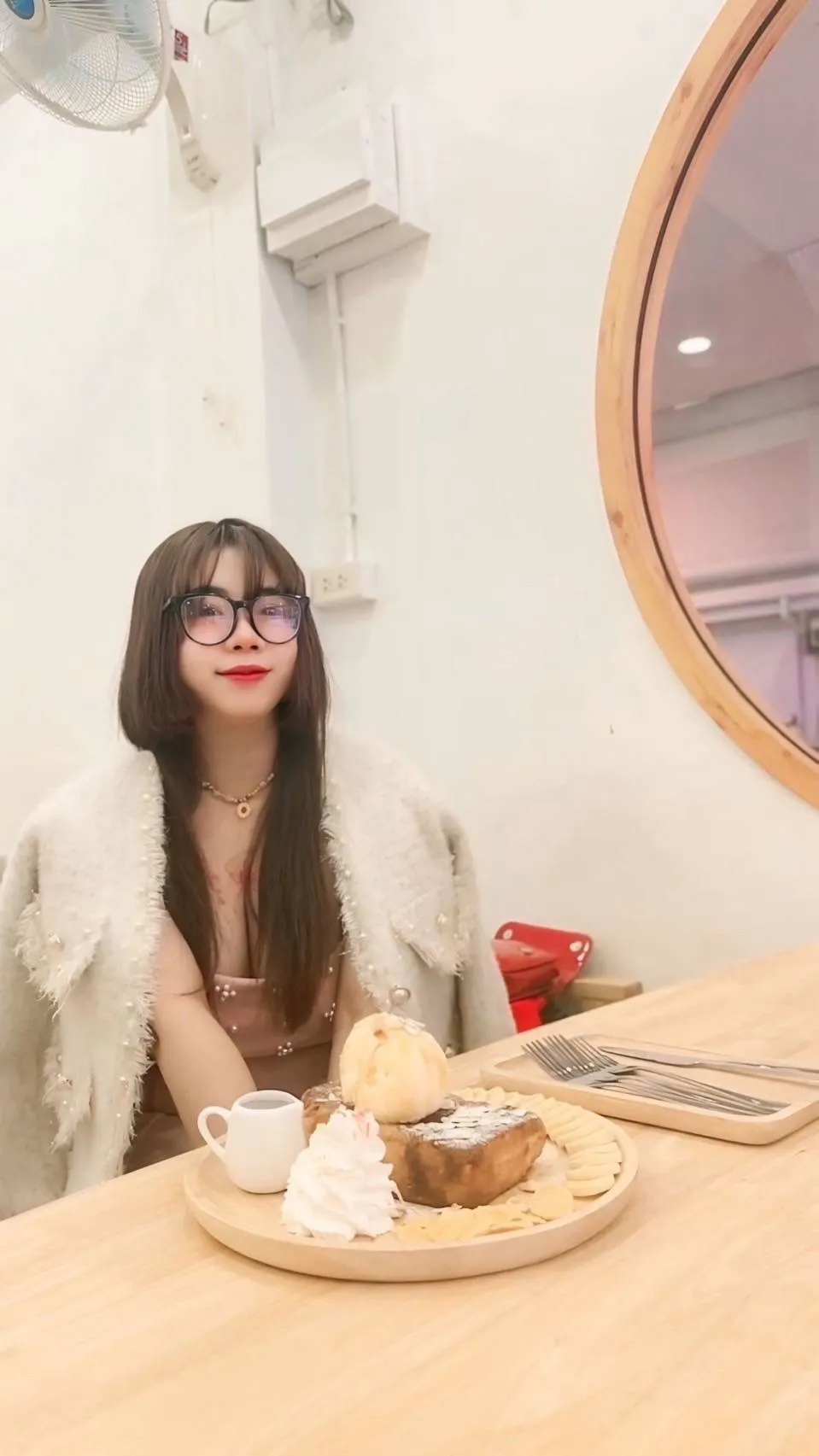 น้องใบเฟิร์น เขตบึงกุ่ม