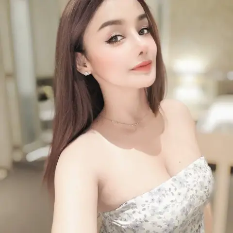 Wrie profile photo in Sathon