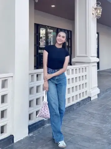 แก้ม ไซด์ไลน์ เพชรเกษม