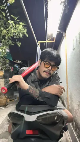 Bas profile photo in Lak Si