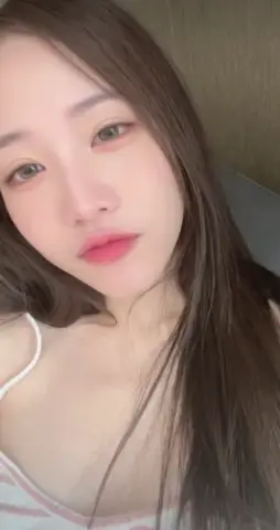 Nyhna profile photo in Huai Khwang